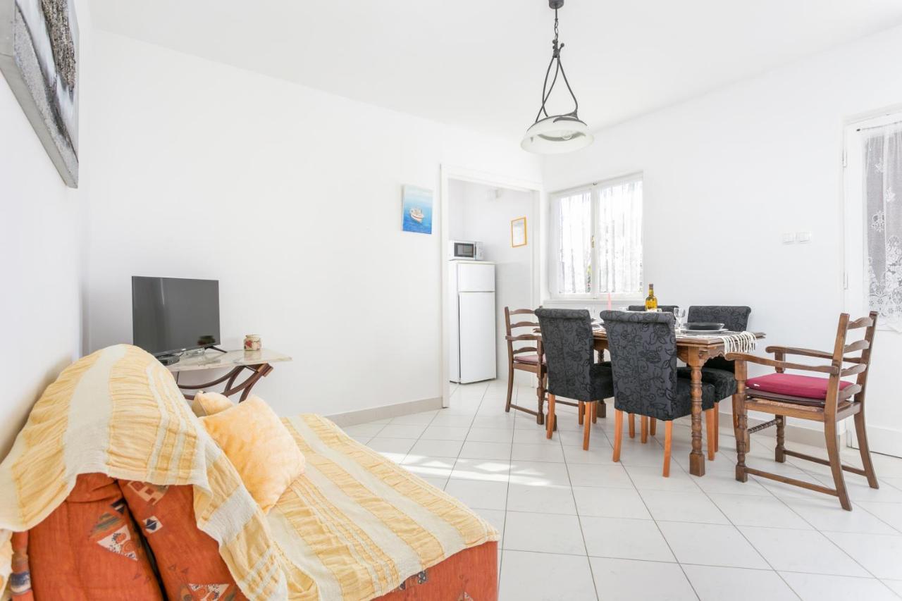Apartments By The Sea Seget Vranjica, Trogir - 1038 Eksteriør bilde