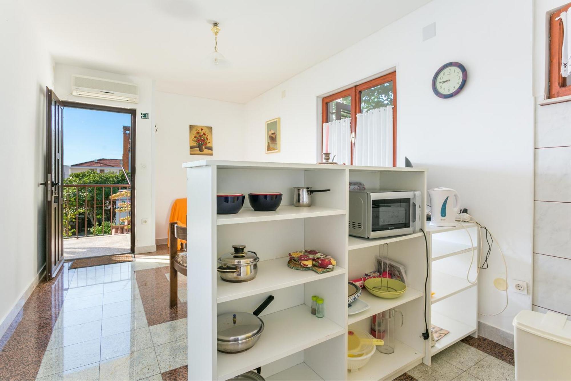 Apartments By The Sea Seget Vranjica, Trogir - 1038 Rom bilde