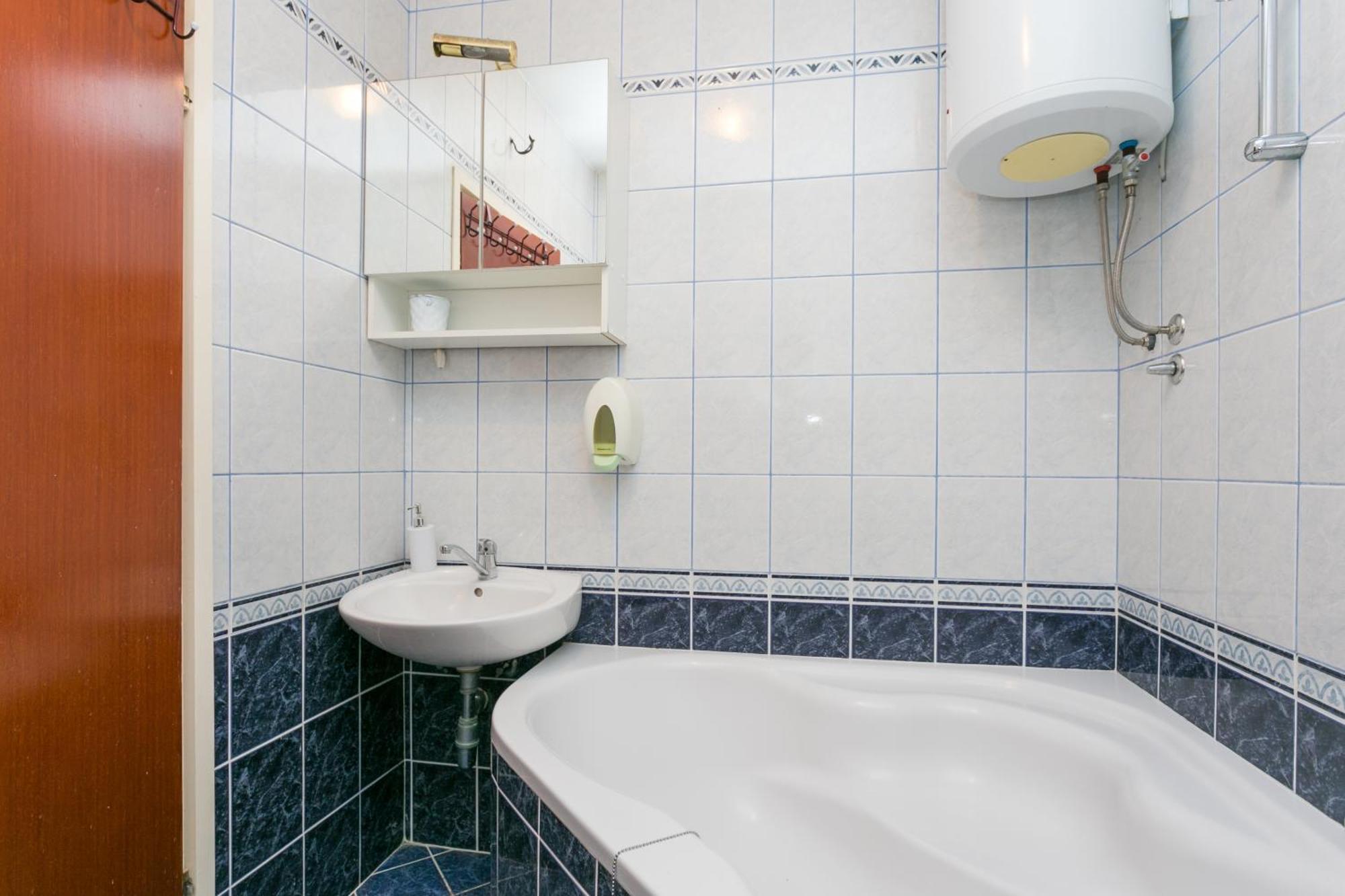 Apartments By The Sea Seget Vranjica, Trogir - 1038 Rom bilde