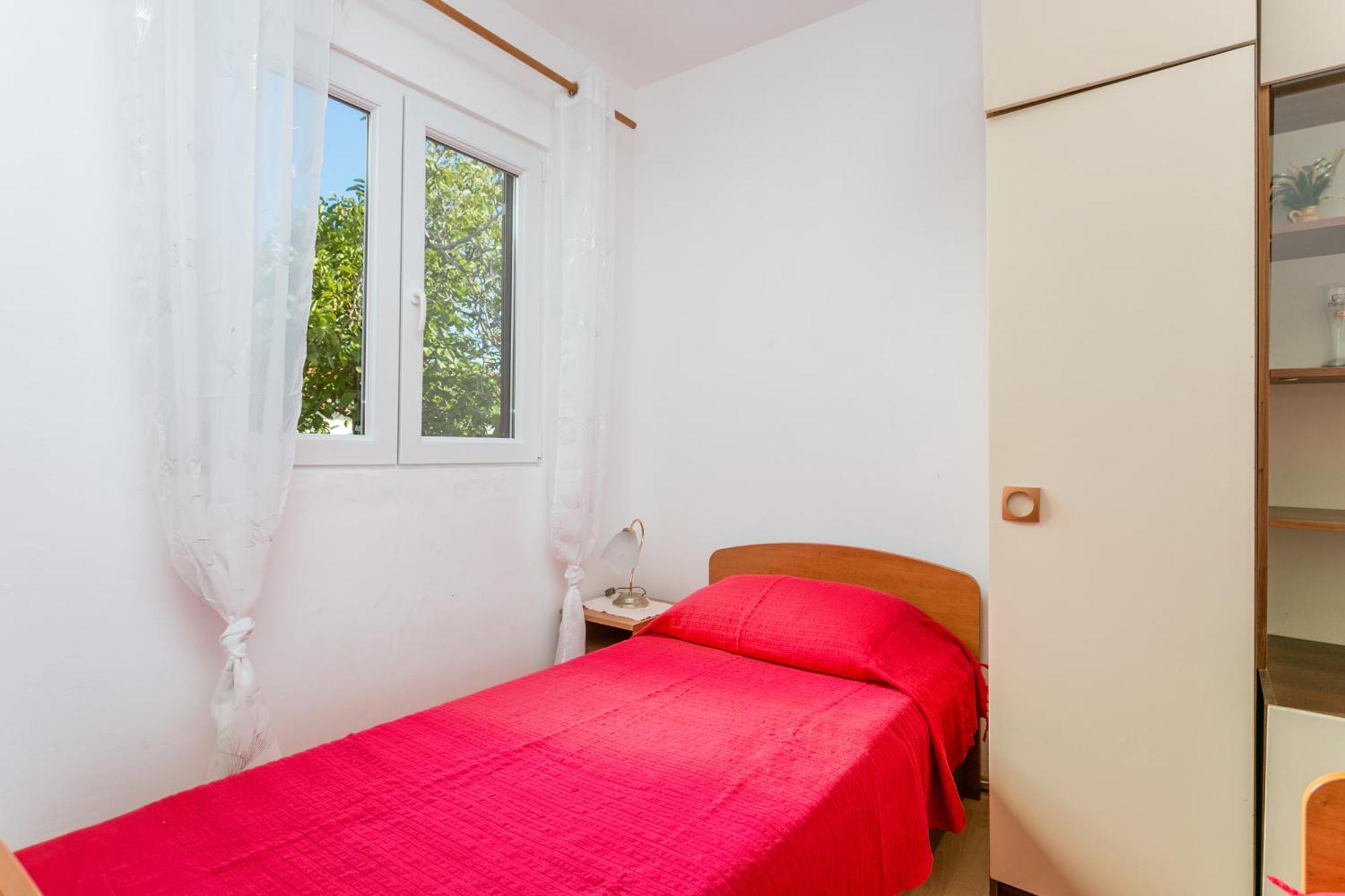 Apartments By The Sea Seget Vranjica, Trogir - 1038 Rom bilde